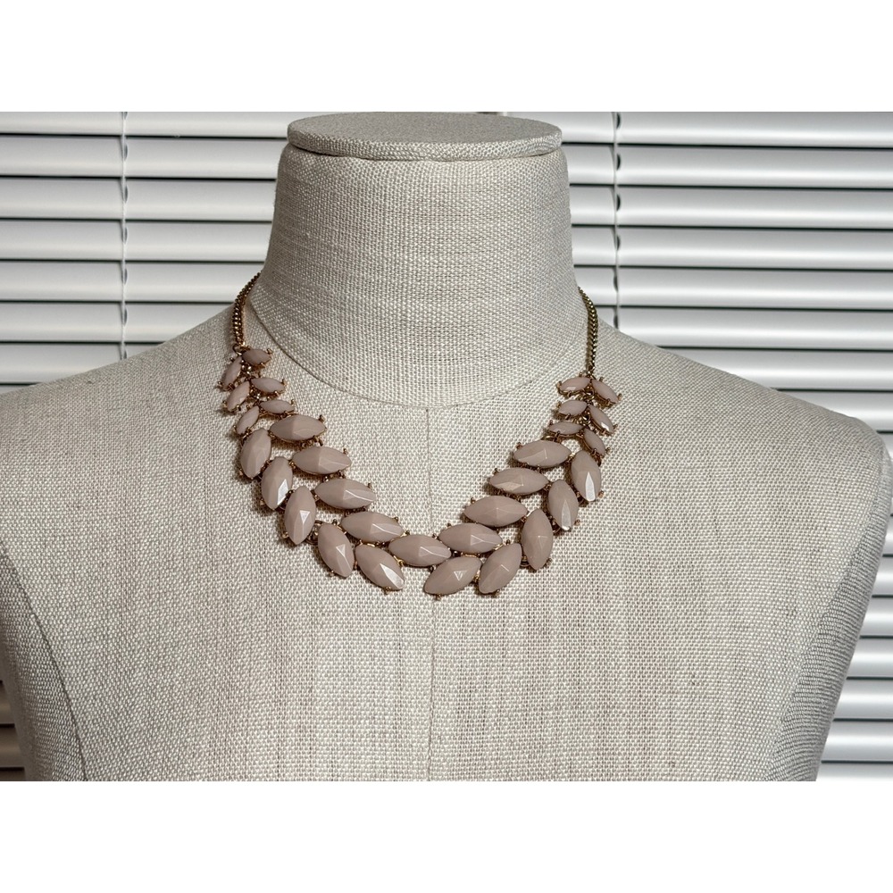 H&M Bib Necklace Mauve Marquise Resin Gold Tone Neutral Statement‎ Piece
